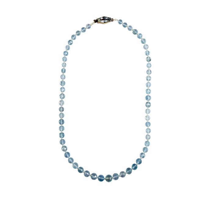 Art Deco graduated aquamarine bead necklace, the facetted round beads alternating seed pearls | MasterArt